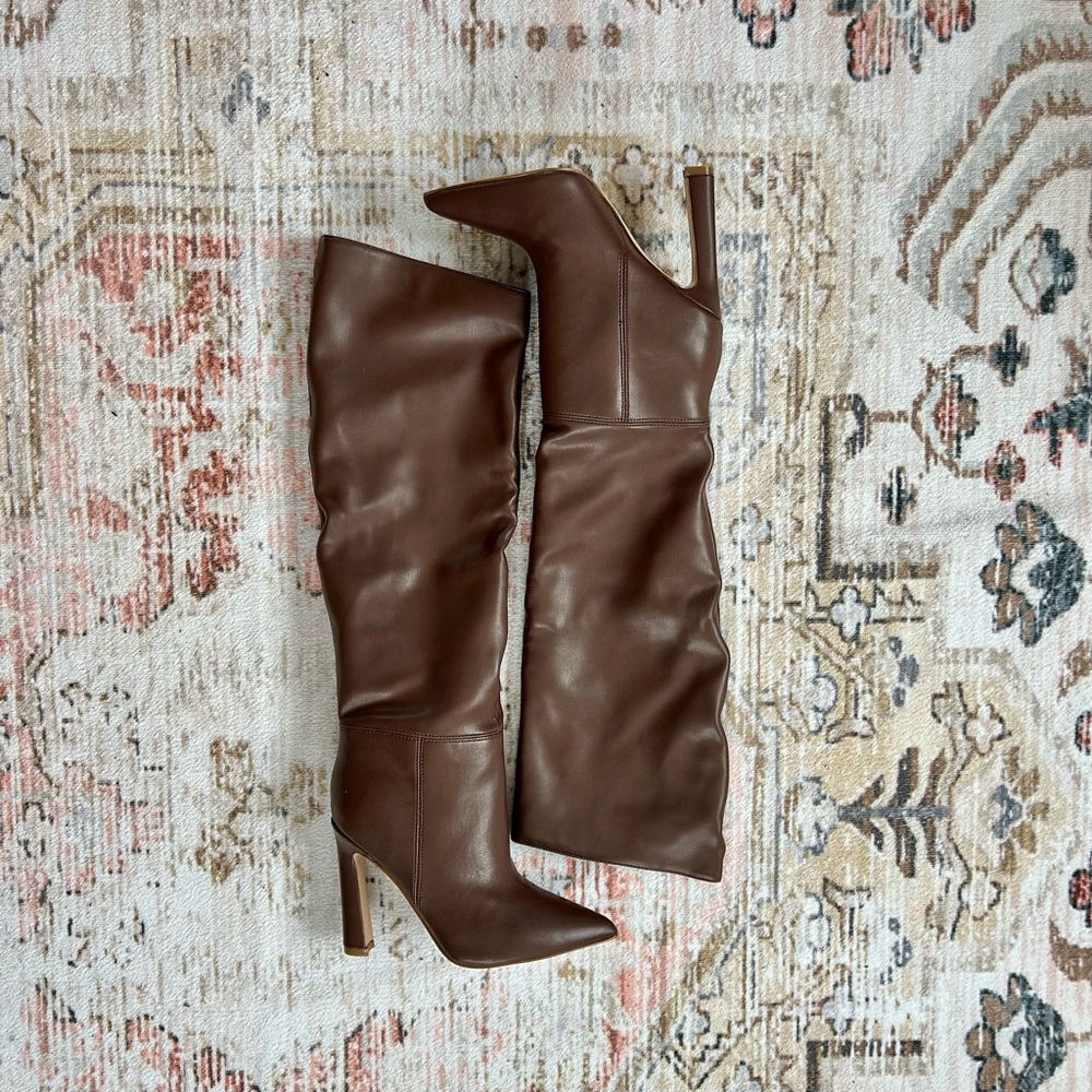 NWOT - Steve Madden Brown Boots